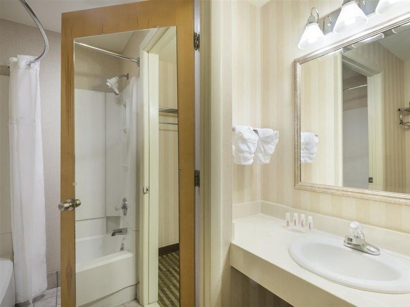Ramada By Wyndham Columbus North Otel Westerville Dış mekan fotoğraf
